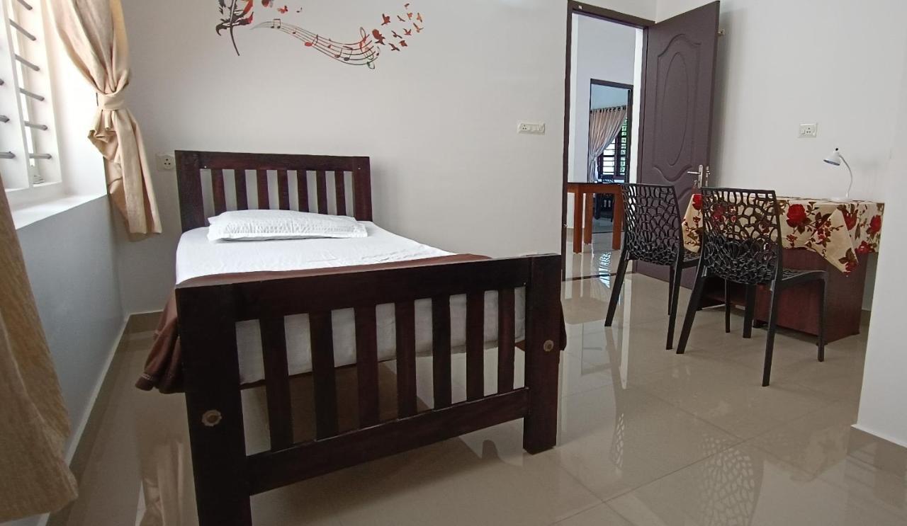 Prakriti Homestay Fortkochi Air Conditioned Rooms Exteriör bild