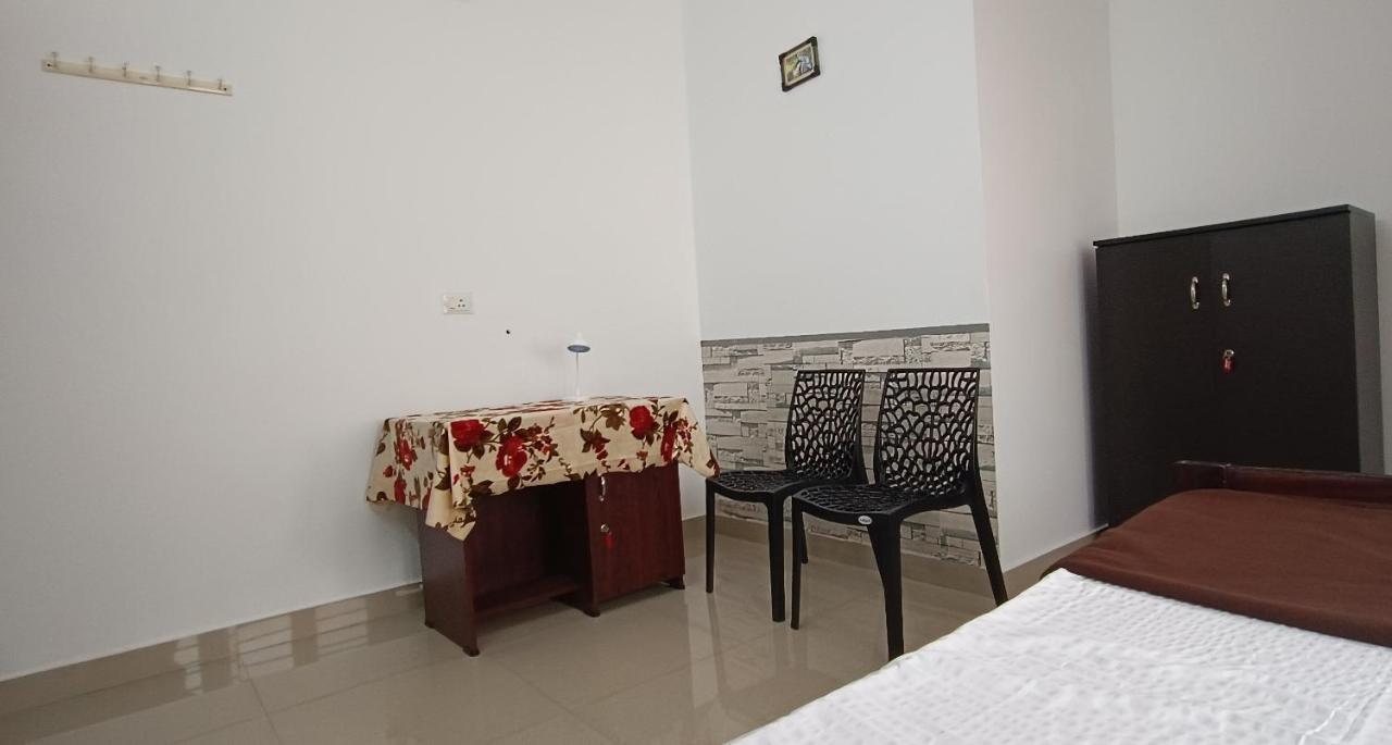 Prakriti Homestay Fortkochi Air Conditioned Rooms Exteriör bild