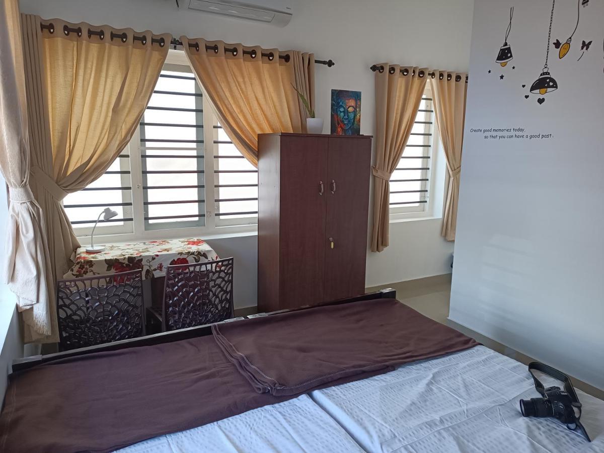 Prakriti Homestay Fortkochi Air Conditioned Rooms Exteriör bild