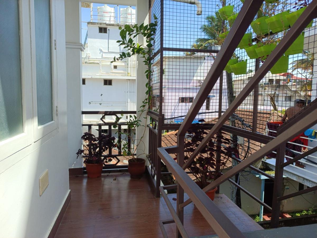 Prakriti Homestay Fortkochi Air Conditioned Rooms Exteriör bild